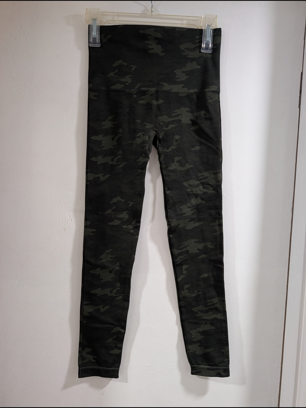 SPANX Women's Camo High-Waist Leggings - Dark Green/Black